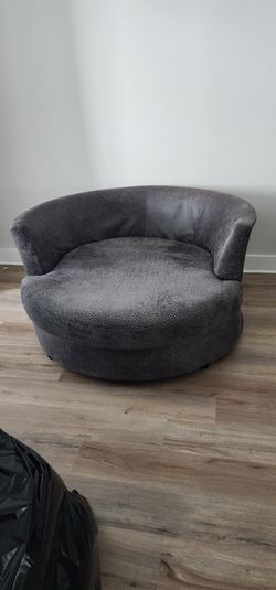 Skyline park gray swivel chair discount