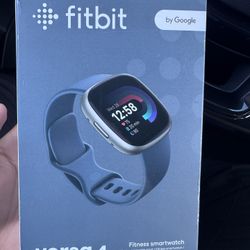 Fitbit Versa 4 Watch 