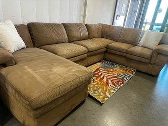 3PC BROWN SECTIONAL COUCH W/ FREE DELIVERY