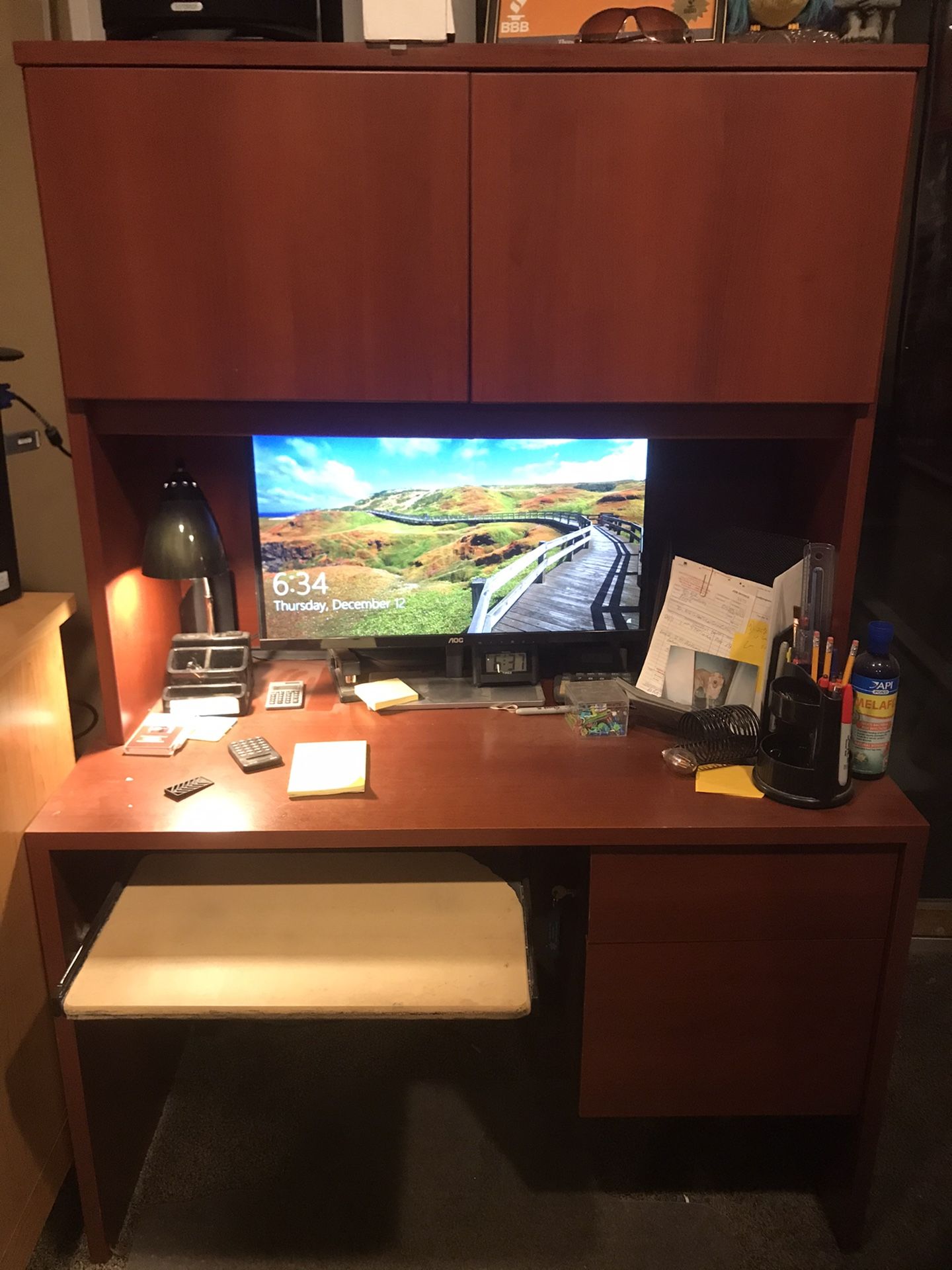 Cherry wood Upright desk
