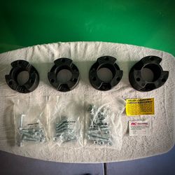 2 Inch Lift Kit - Rough Country (40400)￼