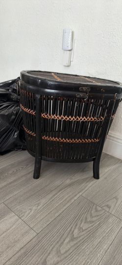 Baúl rattan vintage