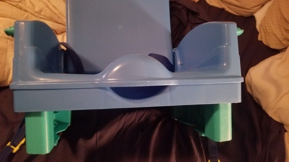 Safety First Booster seat Attaches To Most Chairs