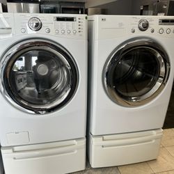 Front load Washer/dryer With Pedestal 
