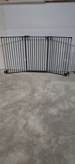Black Panel Gate