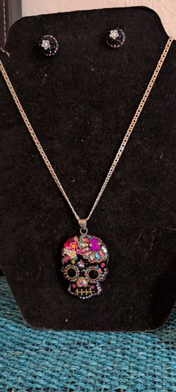 Silver 9.25 skull set