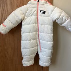 Baby Girls Nike Snow Suit Size 6 Months 