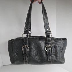Coach Chelsea F10887 Black Pebbled Leather Zip Satchel Shoulder Bag. 