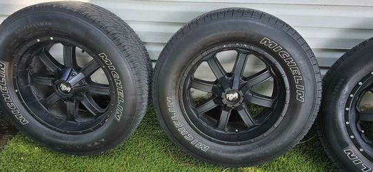 Rims 20 con llantas michelin lt275/65R20