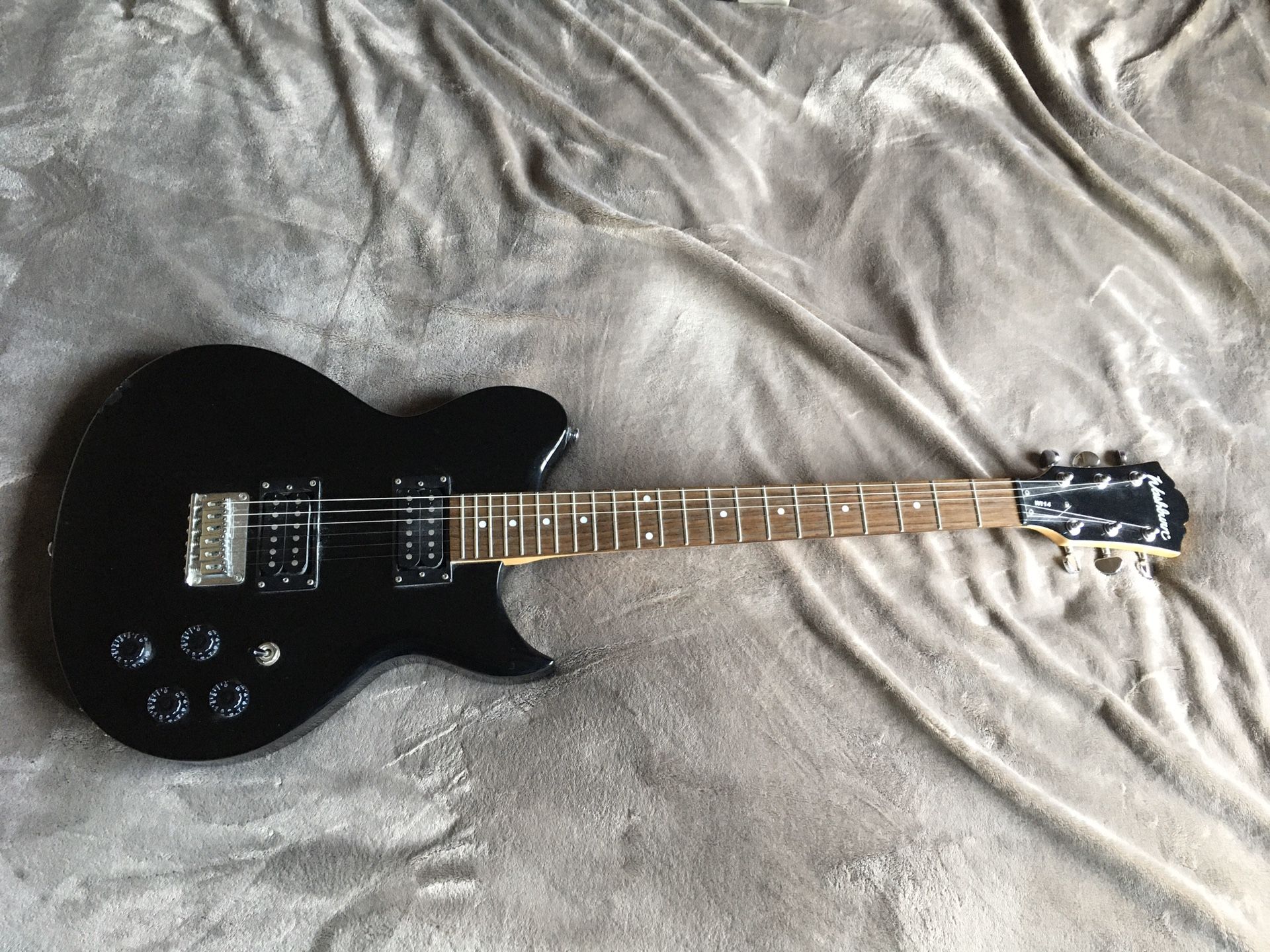 Washburn W114 Electric Guitar for Sale in Palatine, IL OfferUp
