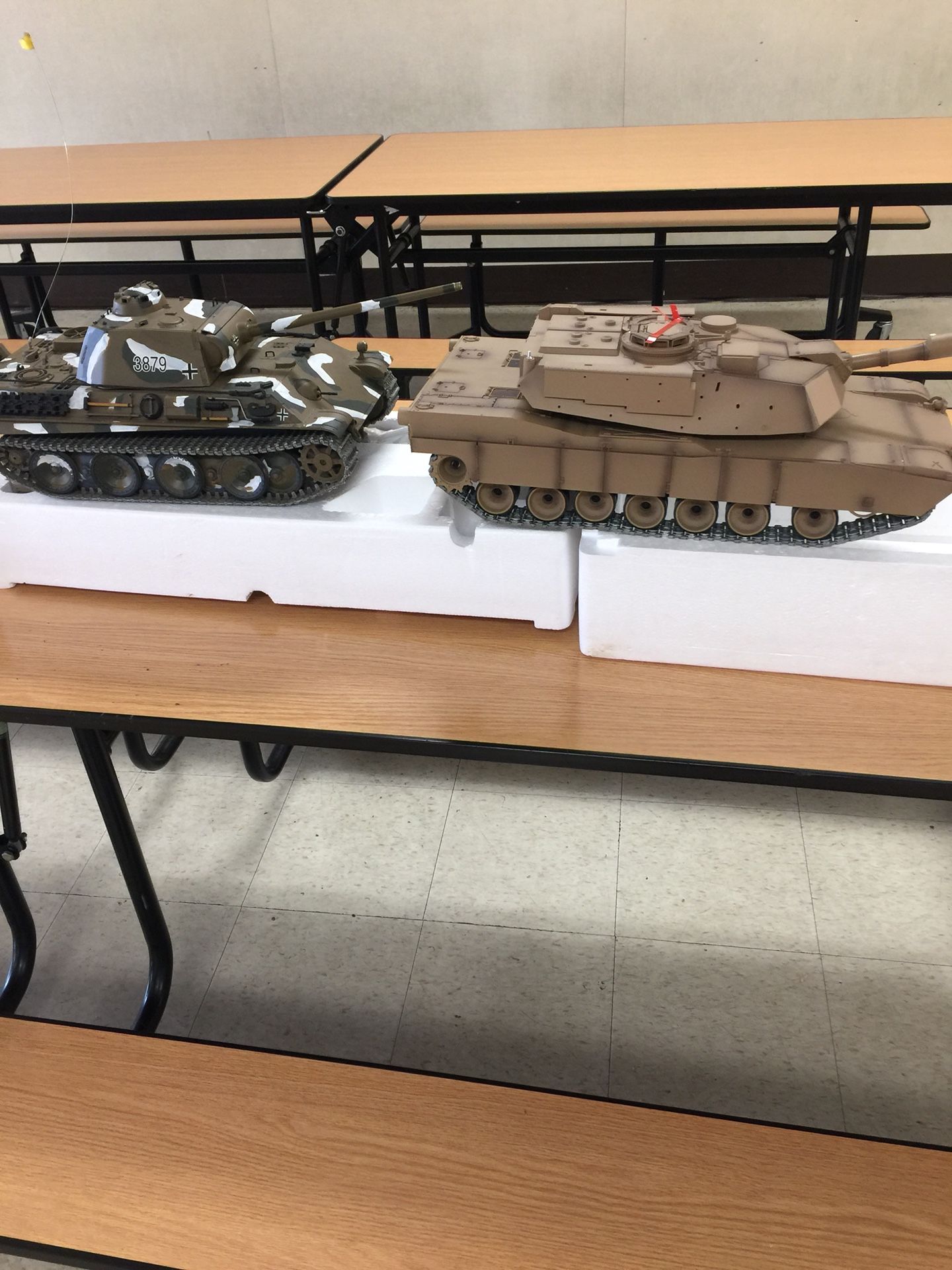 Tanque de guerra a control remoto