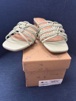 Light green Women’s Sandal 8.5