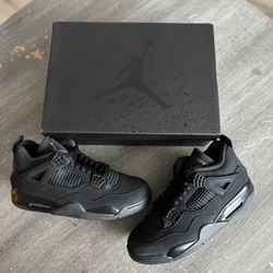 Air Jordan 4 Retro “Black Cat” 🐈‍⬛  (2025)