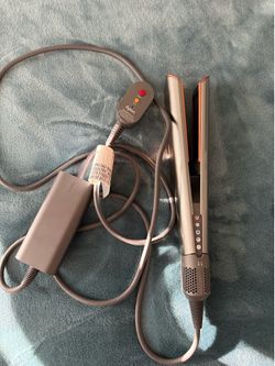 Dyson Airstrait -Excellent Condition
