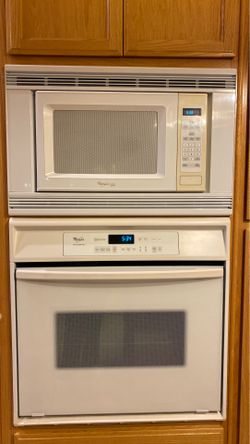 Whirlpool Gold microwave and oven