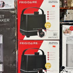 Frigidaire Mini Personal Fridge Cooler Brand New In Box 