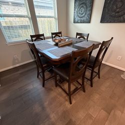 Kitchen table 