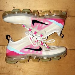Nike Air Vapormax Size 7 Women 