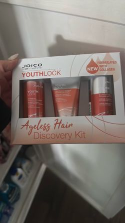 JOICO the joi of healthy hair YOUTHLOCK NEW FORMULATED WITH COLLAGEN JOICo YOUTH LOCK SHAMPOO formulated with collagen SHAMPOOING formulé avec du coll