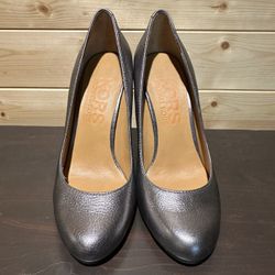 Preloved Michael Kors metallic dark silver - pewter pumps size 5 1/2