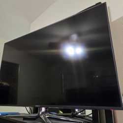 Samsung - 50" Class - LED - 1080p - 120Hz - Smart - 3D - HDTV
Model: UN50ES6900FXZA