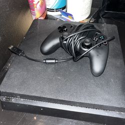 PS4 Slim 