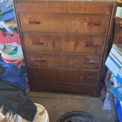 Dresser and nightstand 