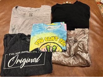 Women’s short sleeve tops (bundle)
