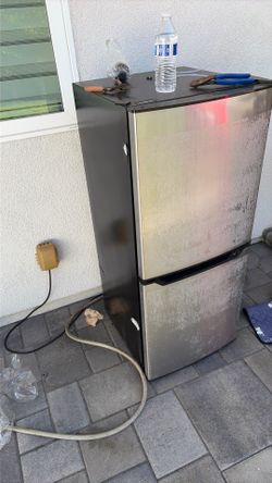 Mini fridge