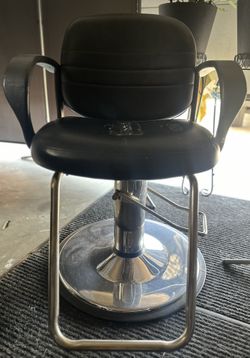 Collins Salon Chair