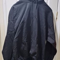 BLACK HOODIE WITH FRONT POUCH  (GILDAN)