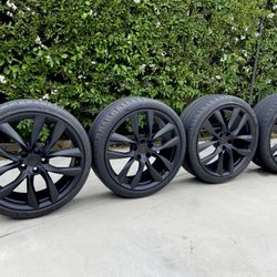 Tesla Model S “OEM” 21’ Inch Matte Black Arachnid Wheels Michelin Tires 5x120 Bolt “NEW” Condition 