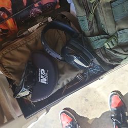 Sunglasses & Earplugs 75$