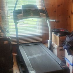 Nordic Track IFit Live Treadmill 