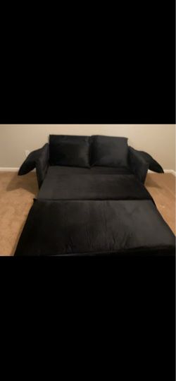Queen Sized Pull Out Sofa Bed