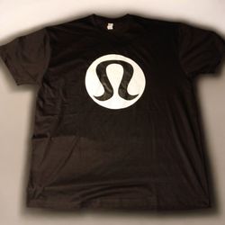 NEW 2X lululemon t-shirt