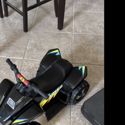 Kid ATV POWER WHEEL ELECTRIC