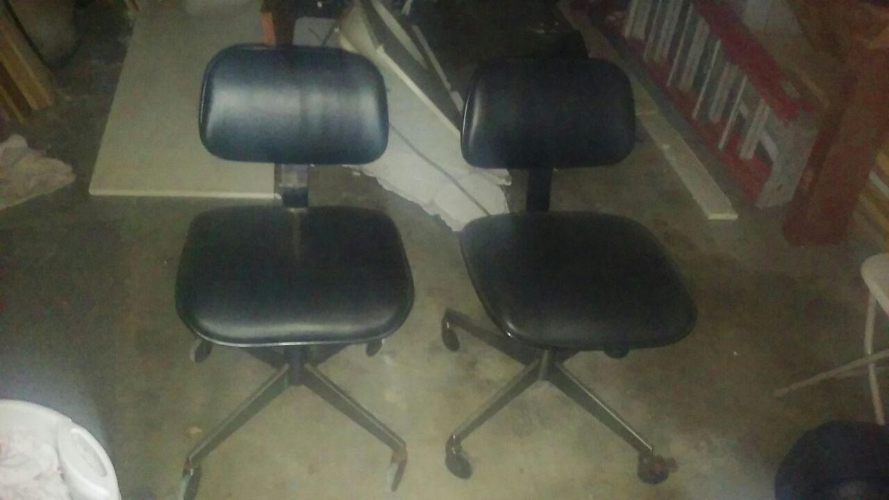 Desk rolling chairs 10each