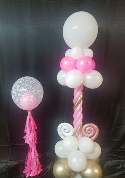 Globos / balloon centerpieces, backdrops and towers