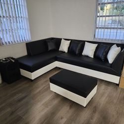 New Sectional Sofa Brand New Available For Sale 