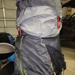 REI FLASH 65 BACKPACK