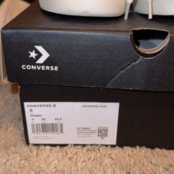 Women’s Converse Size 8