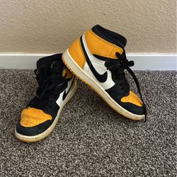 Yellow Nike Jordan’s