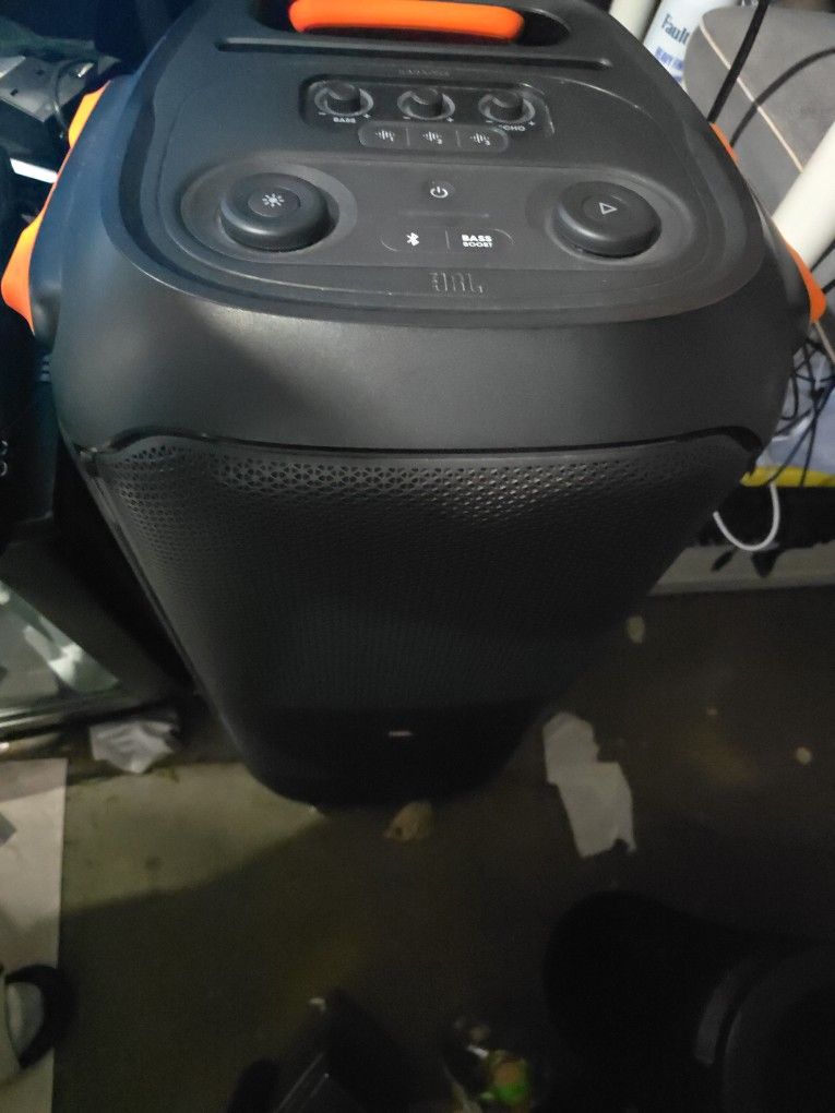 Hot Deal 🔥 Jbl 710 