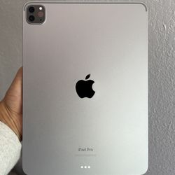 Apple iPad Pro 11-inch (4th Generation)