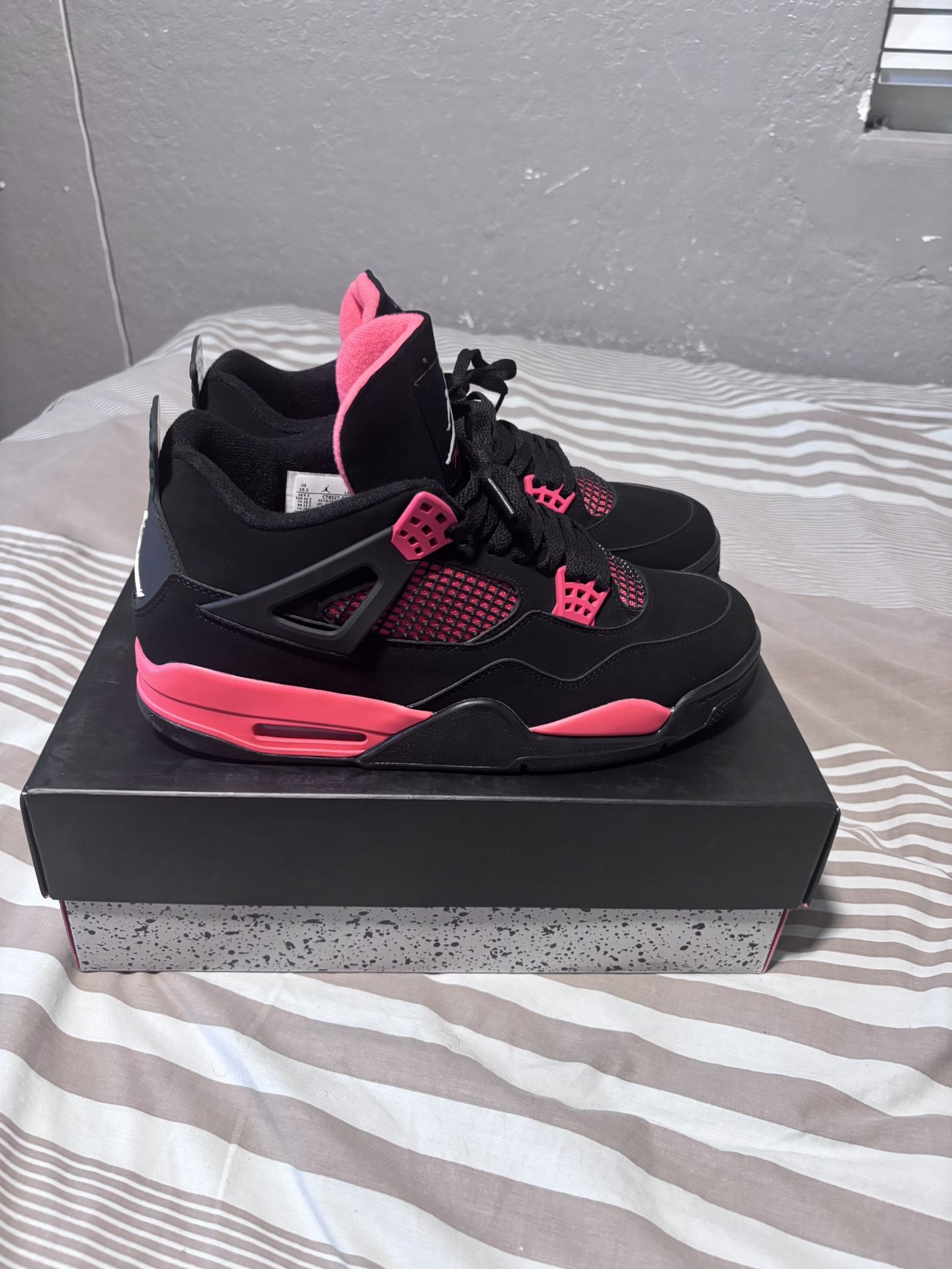Jordan 4 Red Thunder