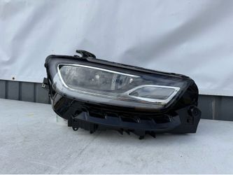 CHRYSLER PACIFICA 2021-2022-2023-2024 Headlight headlamp right passenger side RH USED ORIGINAL OEM