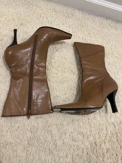 WOMEN’S KENNETH COLE TAN LEATHER SHIN BOOTS