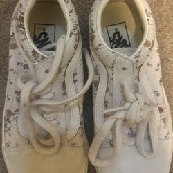 Women’s Vans Size 7
