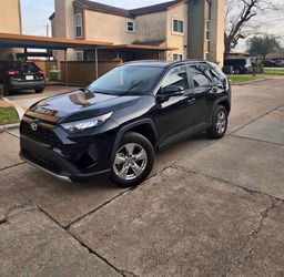 2022 Toyota RAV4 XLE Premium AWD, Black